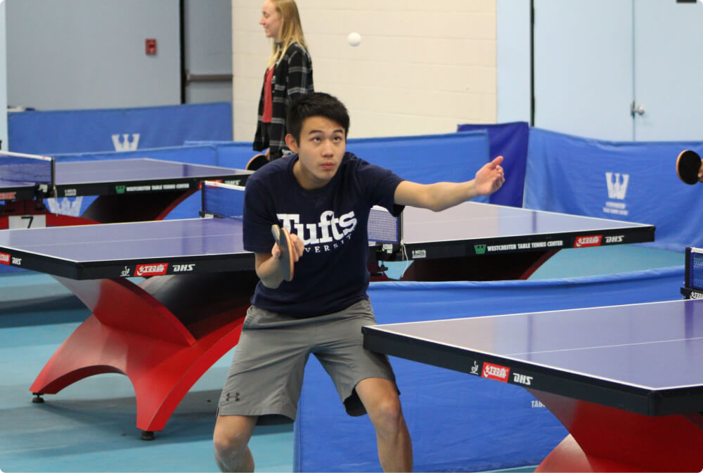 Guo serving in table tennis